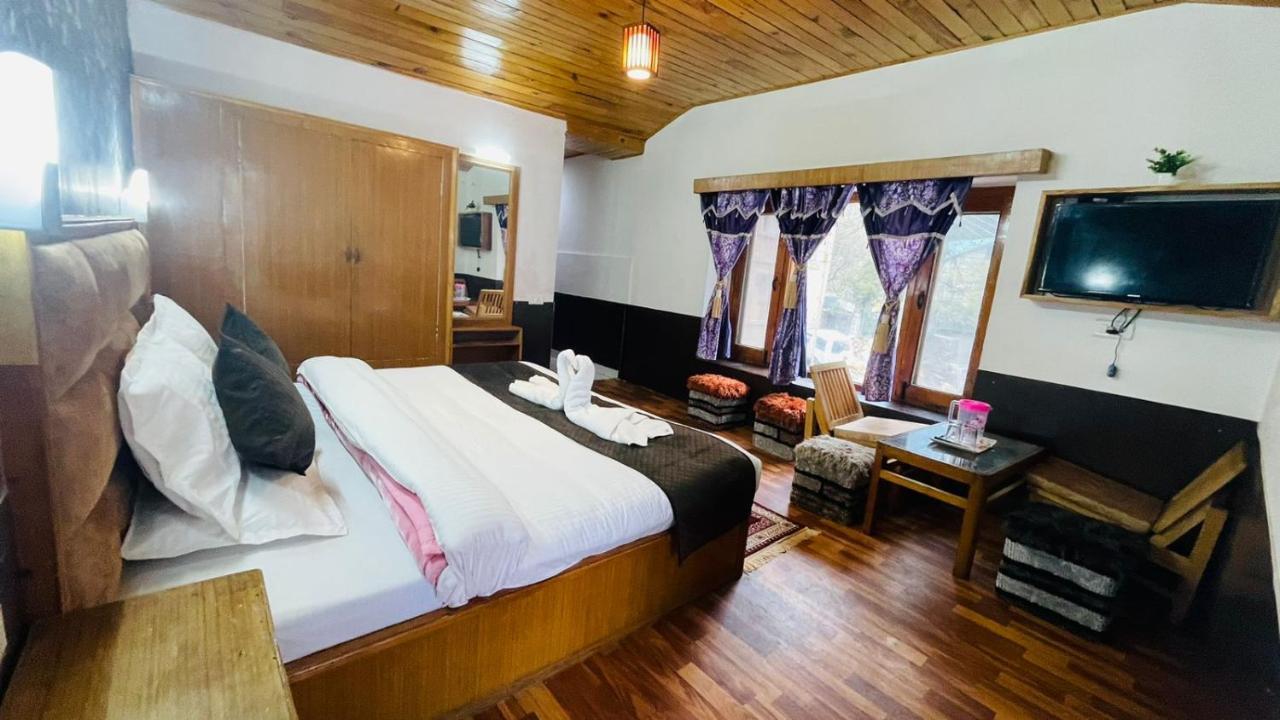 Hotel New Hilltop Inn Манали Экстерьер фото