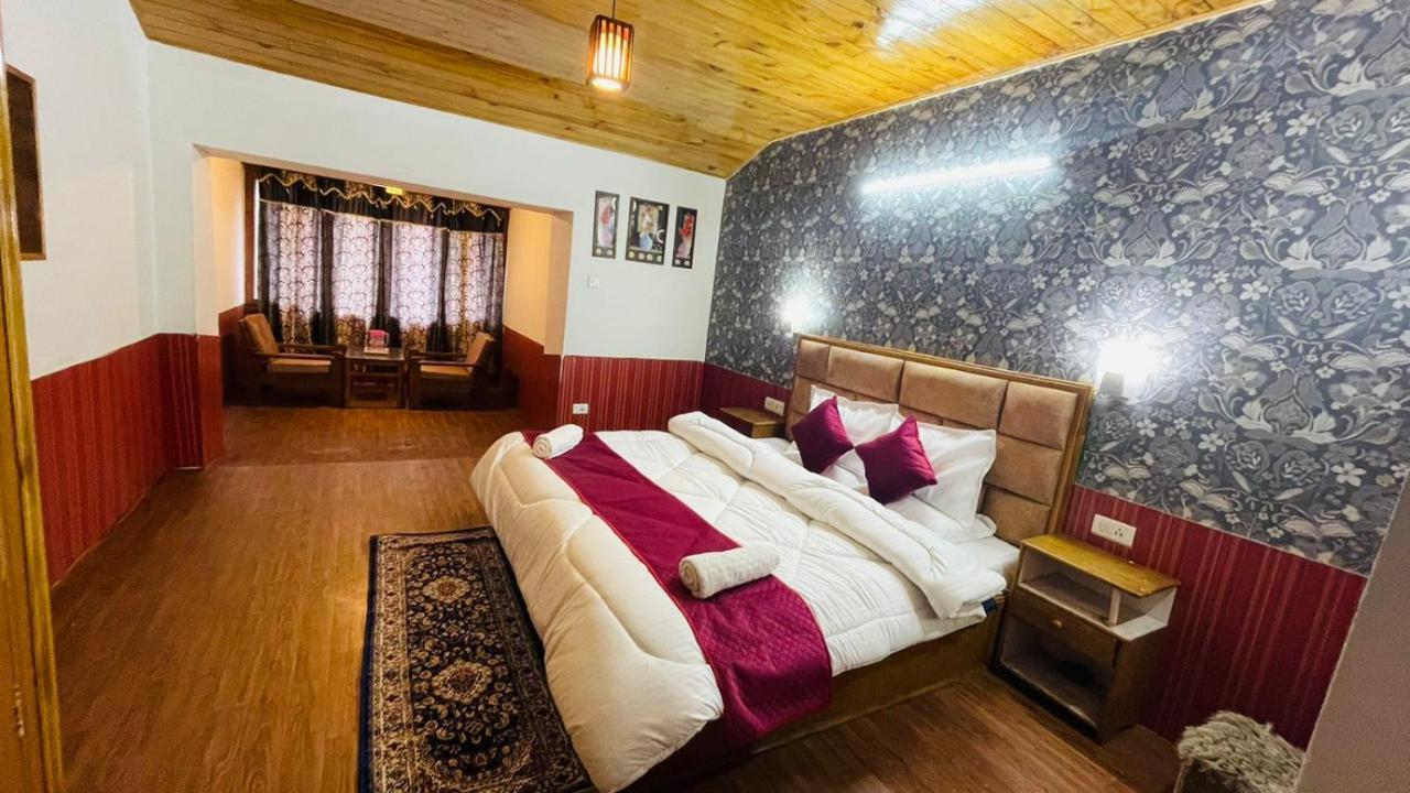 Hotel New Hilltop Inn Манали Экстерьер фото