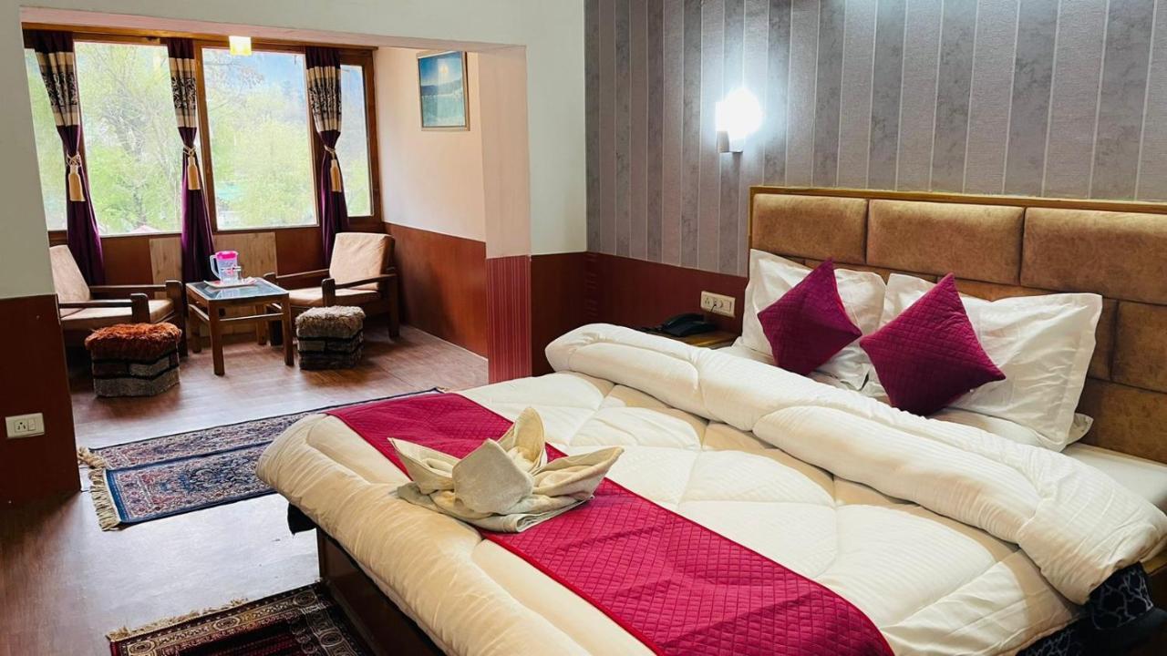 Hotel New Hilltop Inn Манали Экстерьер фото
